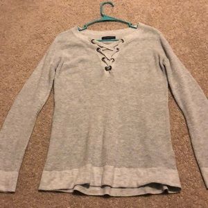 AMERICAN EAGLE GREY SWEATER